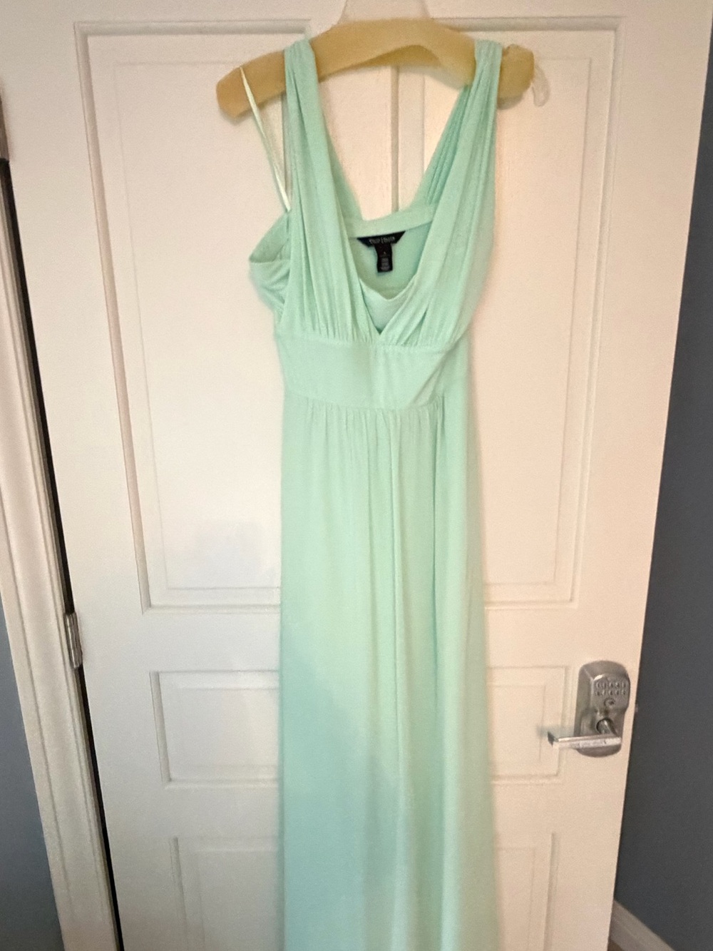 Sleeveless Mint Green Maxi Dress with V-Neck